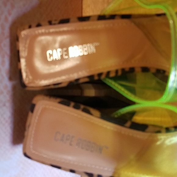 Cape Robbin shoes - Picture 5 of 7